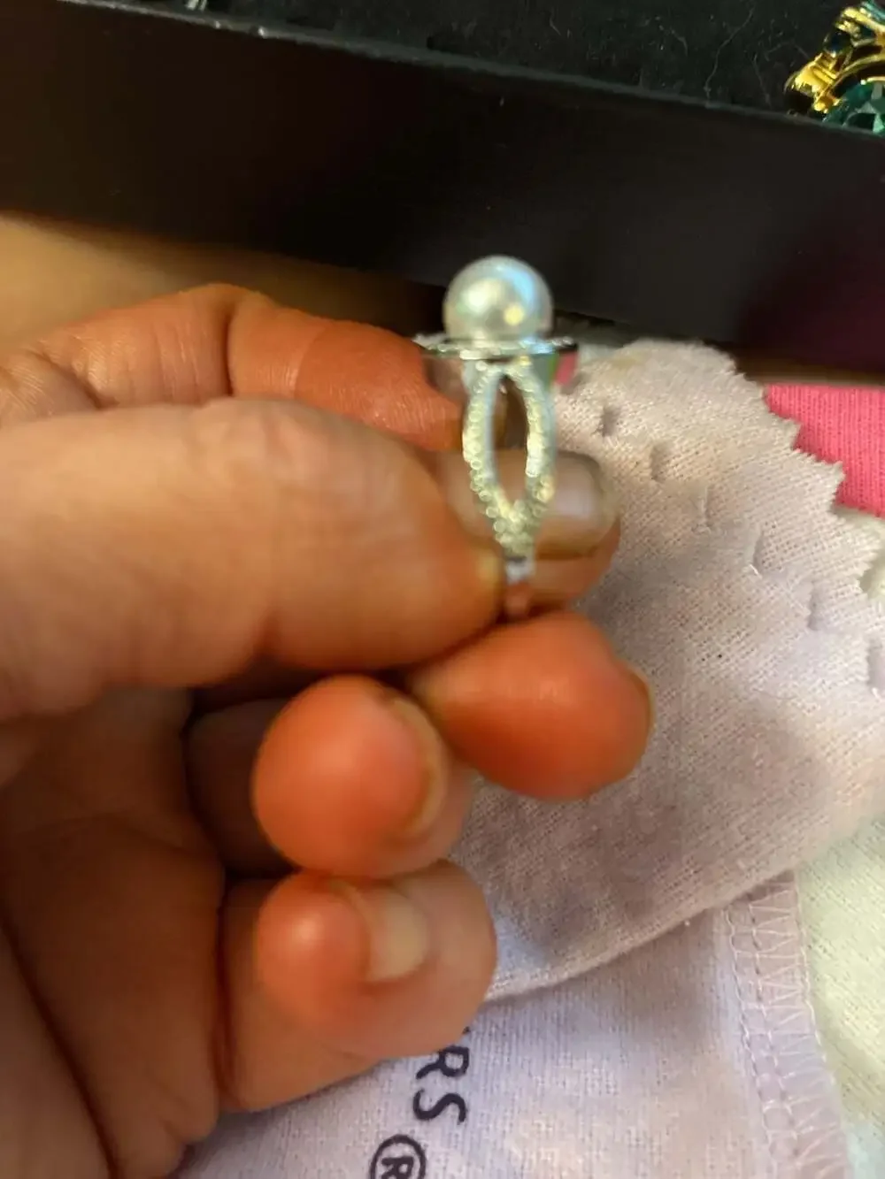 Pavé Cubic Zirconia and Imitation Pearl Swirl Ring in Silver Tone